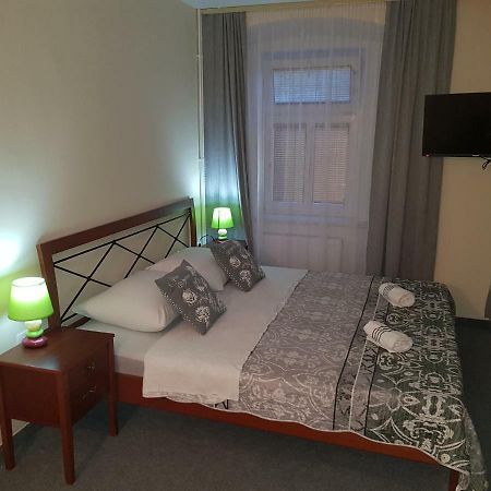 Elg Rooms Postojna Exteriör bild